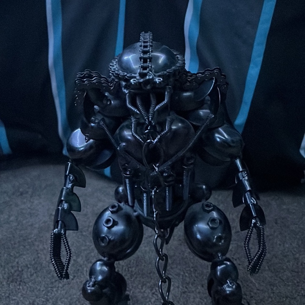 middle character - Picture 7 of 7